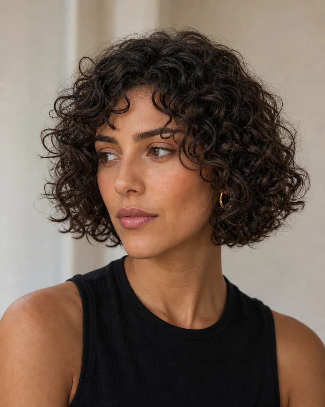 Curly bob — Pelo corto rizado natural mujer